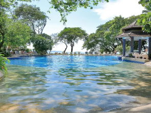 Cosy Beach Hotel