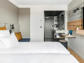 Moxy Annecy