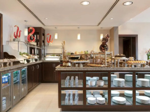 Traders Hotel, Qaryat Al Beri