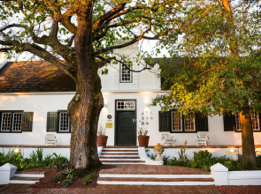 Akademie Street Boutique Hotel