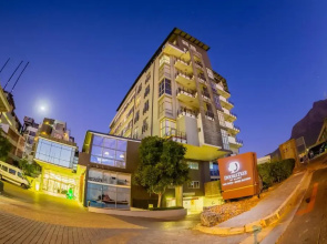 DoubleTree by Hilton Cape Town - Upper Eastside