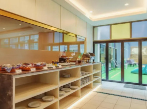 Отель Elite Suites Patong