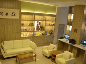 Atour Hotel (Ankang Hi-Tech Industrial Development Zone Ruizhi)