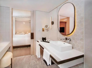 Sheraton Abu Dhabi Hotel & Resort