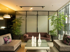 V Hotel