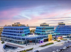 Yuhu Peninsula Hotel (Yuhuan Wanda Plaza Convention and Exhibition Center)