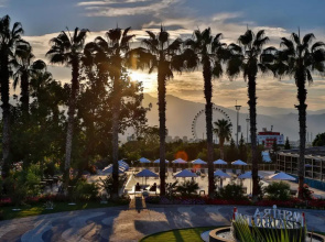 Nashira City Resort