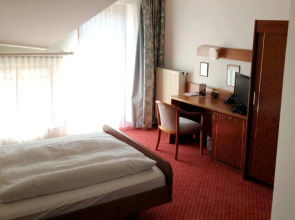 Hotel Post Viernheim UG