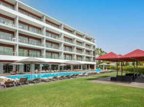 Areias Village Beach Suite Hotel