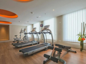 Отель Harris Hotel Seminyak Bali