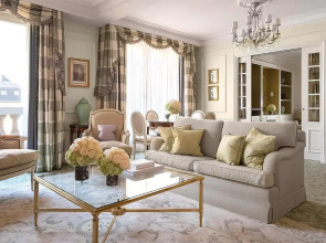 Отель Four Seasons George V