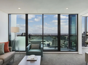 Melbourne Short Stay Apartments on Lonsdale