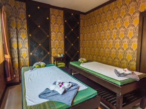 Kata Sea Breeze Resort