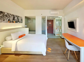 Отель Harris Hotel Seminyak Bali