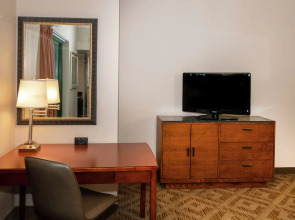 DoubleTree Suites by Hilton Hotel Philadelphia West