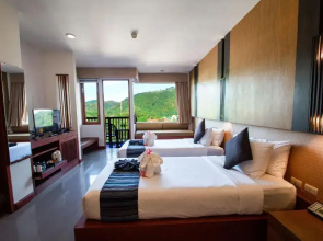Peach Blossom Resort & Pool Villa