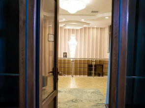 Отель Sebail Inn