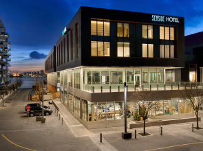 Seaside Hotel	
