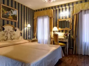 Lux Hotel