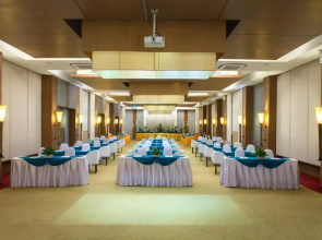 Peach Blossom Resort & Pool Villa