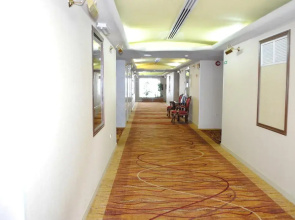 Ramee Guestline Deira Hotel