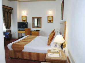 Ramee Guestline Deira Hotel