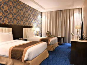 Crystal Plaza Al Majaz Hotel