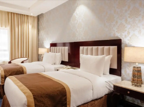 Crystal Plaza Al Majaz Hotel