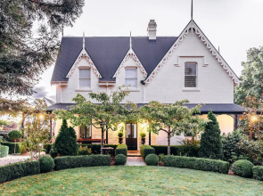 Hawthorn Villa Stables