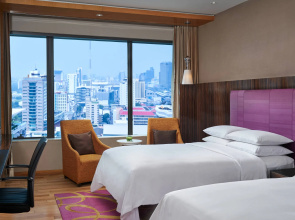 Renaissance Bangkok Ratchaprasong Hotel