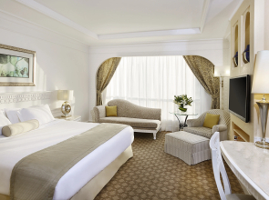 Отель Al Habtoor Grand Resort Autograph Collection