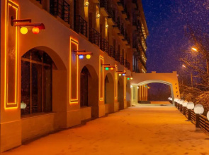 Phoenicia Express Hotel