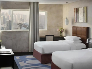 Dubai Marriott Harbour Hotel & Suites