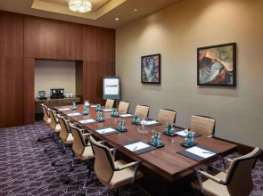 Отель Swissotel Al Ghurair 