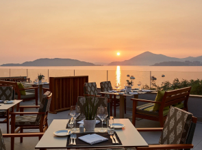 Maestral Resort & Casino