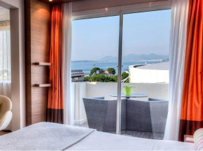 AC Hotel by Marriott Ambassadeur Antibes - Juan Les Pins