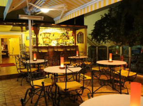 A&B Home Hotel