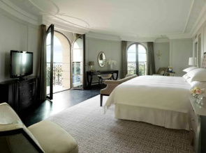 Отель Four Seasons Hotel Baku