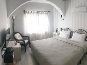 A&B Home Hotel