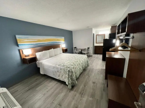 HomeTowne Studios by Red Roof Florence, KY-Cincinnati Airport