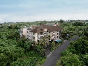 Amaroossa Suite Bali Hotel