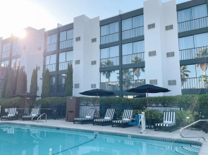 Marin Hilltop Hotel