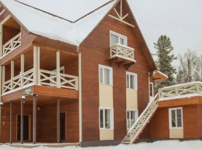 Na Kedrovoy Cottage
