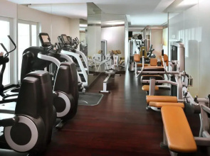 Dubai Marriott Harbour Hotel & Suites