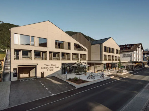 Dips&Drops – SUPERIOR HOTEL · SPORTS · SPA · RESTAURANTS
