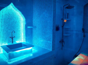 Cristal Hotel Abu Dhabi