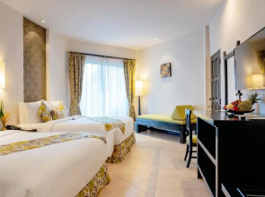 Horizon Karon Beach Resort & Spa