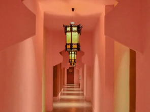 Отель Shanghai Mansion Bangkok