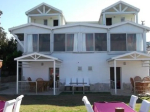 Yona Motel