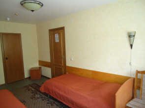 Отель Глобус